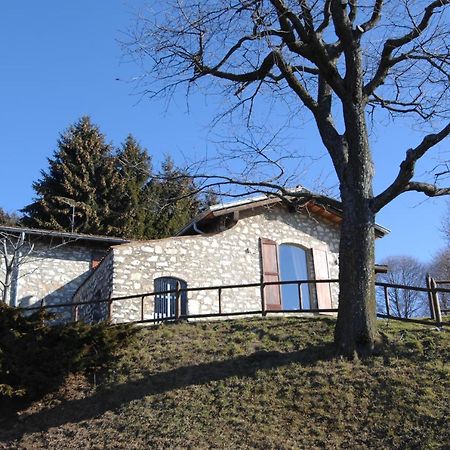 Adrara San Rocco Mirabilia Bed & Breakfast エクステリア 写真
